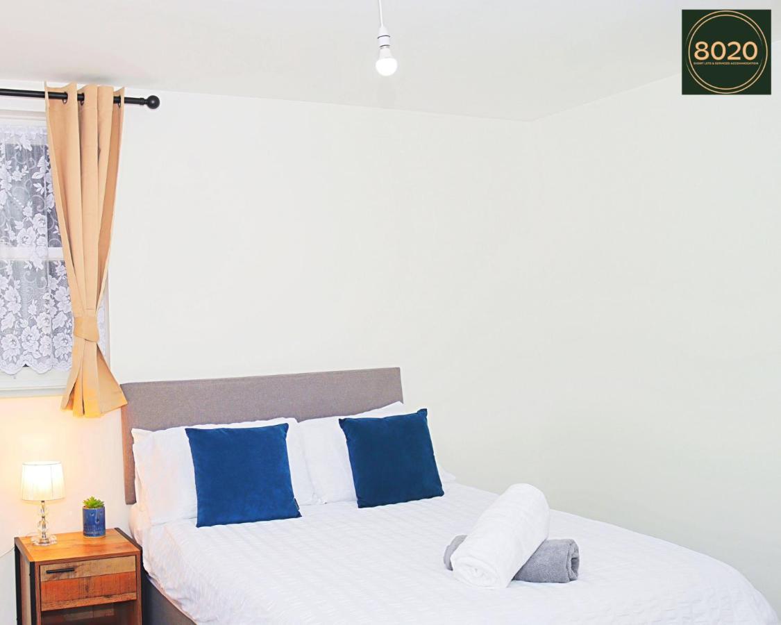 Lancing Apartments - Spacious 2 Bed - Sleeps 6 - Burnham Village Slough Bagian luar foto