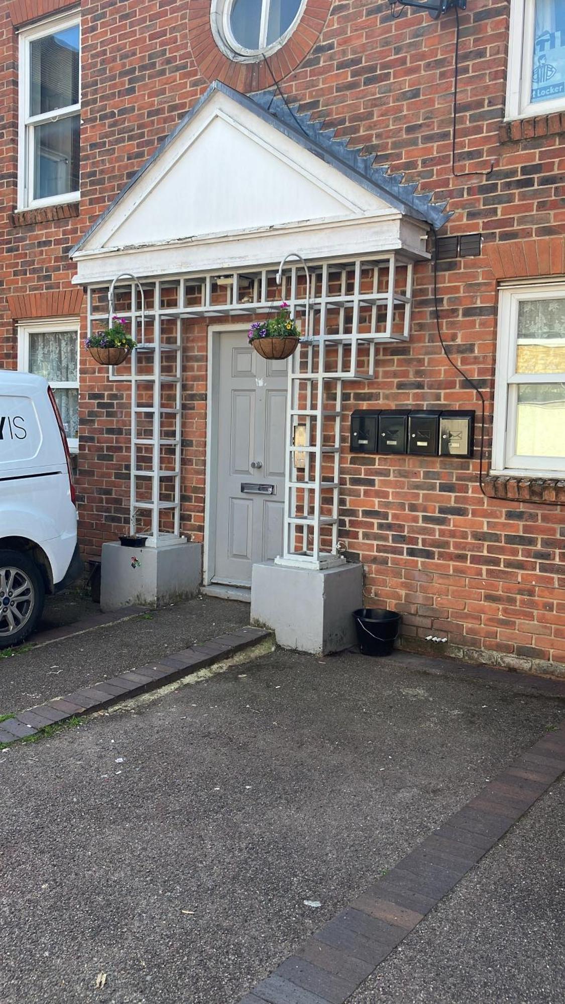 Lancing Apartments - Spacious 2 Bed - Sleeps 6 - Burnham Village Slough Bagian luar foto