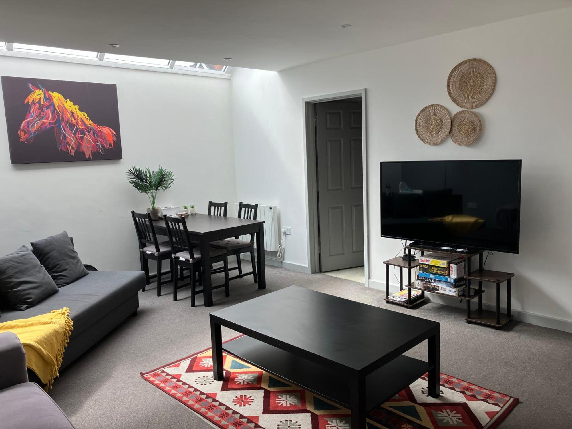 Lancing Apartments - Spacious 2 Bed - Sleeps 6 - Burnham Village Slough Bagian luar foto