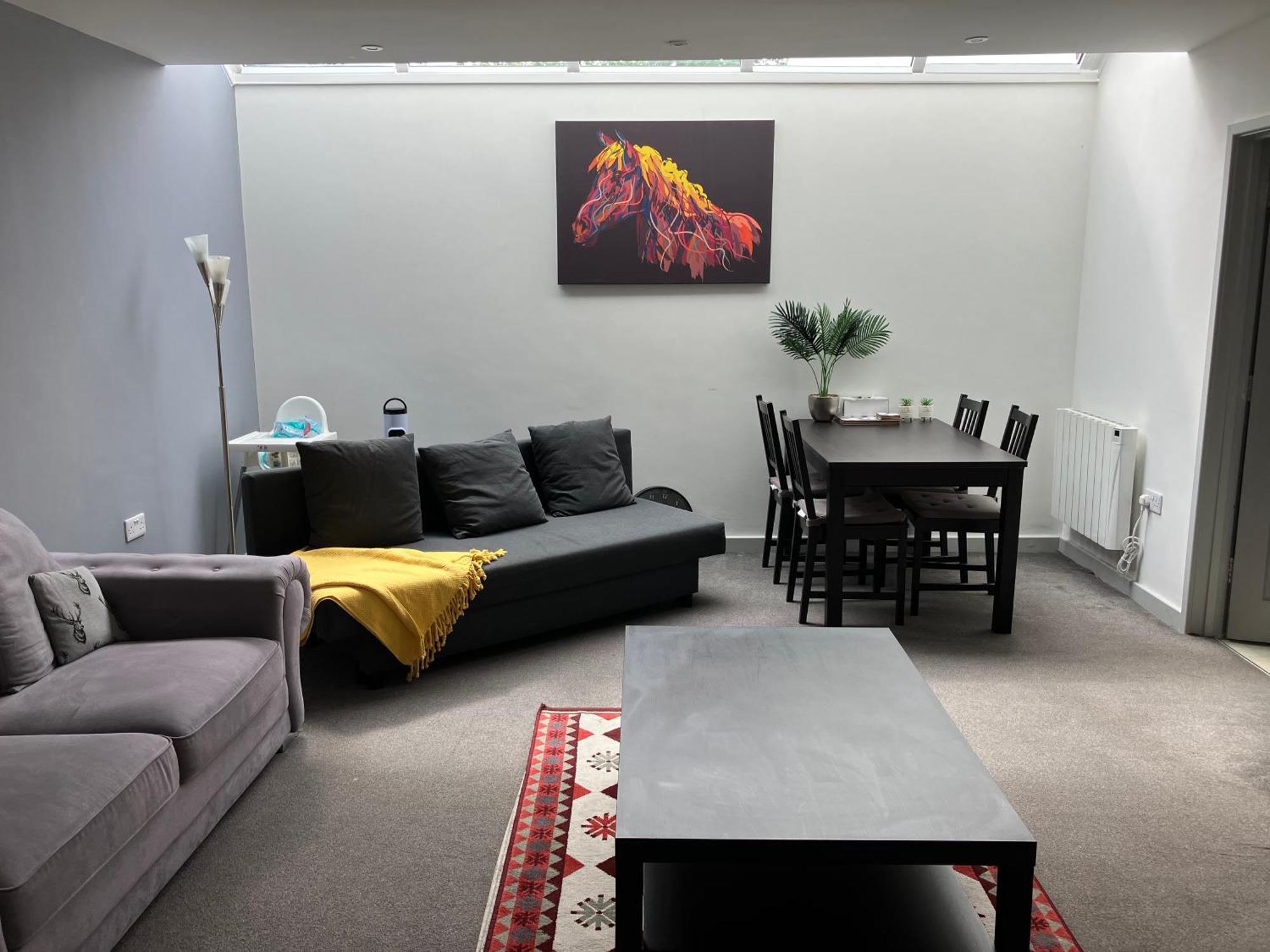 Lancing Apartments - Spacious 2 Bed - Sleeps 6 - Burnham Village Slough Bagian luar foto